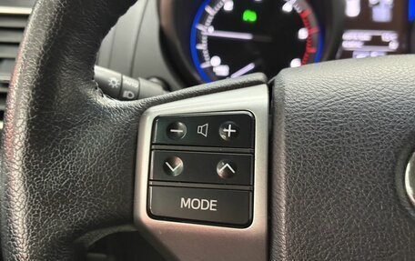 Toyota Land Cruiser Prado 150 рестайлинг 2, 2017 год, 4 600 000 рублей, 19 фотография