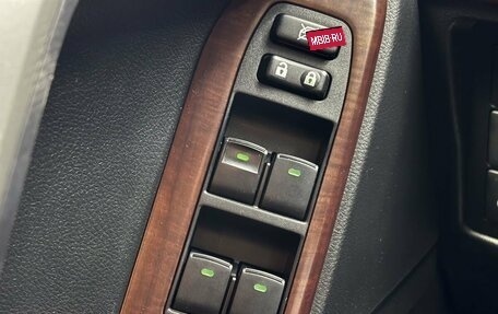 Toyota Land Cruiser Prado 150 рестайлинг 2, 2017 год, 4 600 000 рублей, 23 фотография