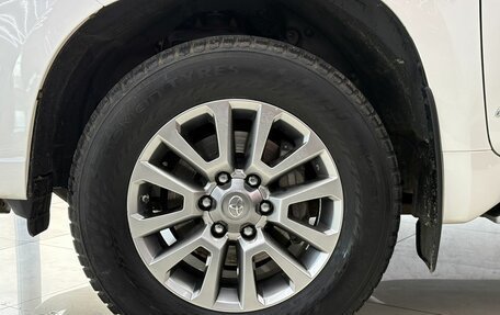 Toyota Land Cruiser Prado 150 рестайлинг 2, 2017 год, 4 600 000 рублей, 38 фотография