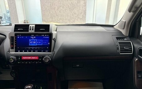 Toyota Land Cruiser Prado 150 рестайлинг 2, 2017 год, 4 600 000 рублей, 35 фотография