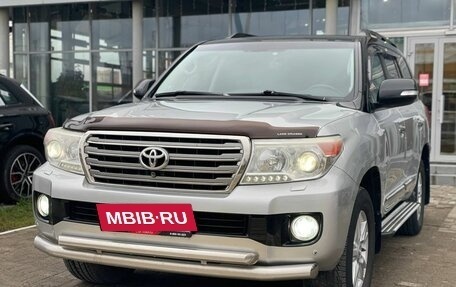 Toyota Land Cruiser 200, 2012 год, 3 990 000 рублей, 2 фотография