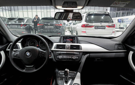 BMW 3 серия, 2015 год, 1 365 000 рублей, 13 фотография