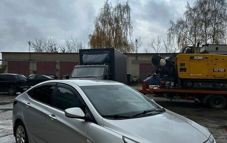 Hyundai Solaris II рестайлинг, 2016 год, 825 000 рублей, 5 фотография