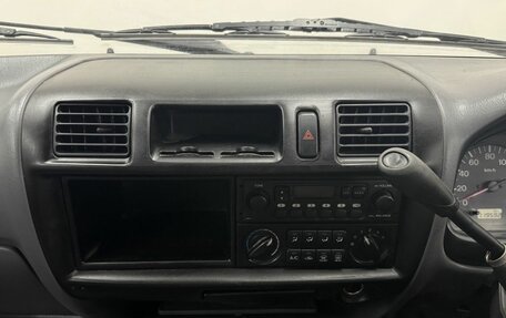 Mazda Bongo IV, 2003 год, 399 900 рублей, 9 фотография