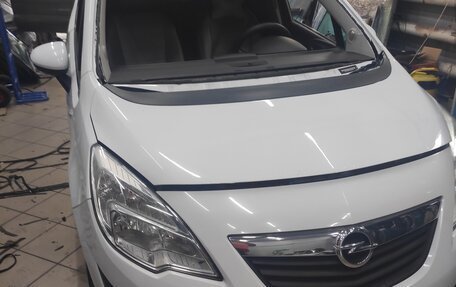 Opel Meriva, 2013 год, 700 000 рублей, 24 фотография