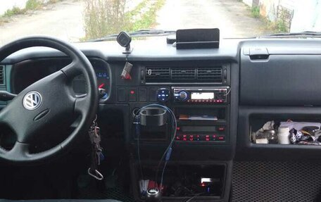 Volkswagen Caravelle T4, 2003 год, 950 000 рублей, 17 фотография