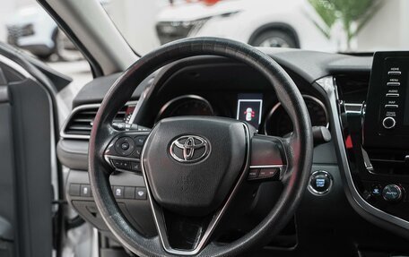 Toyota Camry, 2021 год, 1 799 000 рублей, 12 фотография