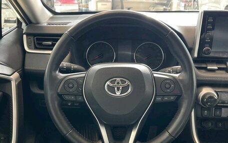 Toyota RAV4, 2020 год, 3 499 900 рублей, 10 фотография