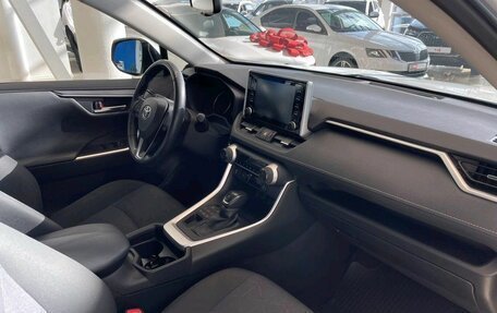 Toyota RAV4, 2020 год, 3 499 900 рублей, 7 фотография