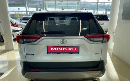 Toyota RAV4, 2020 год, 3 499 900 рублей, 5 фотография