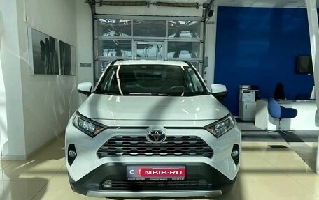 Toyota RAV4, 2020 год, 3 499 900 рублей, 2 фотография