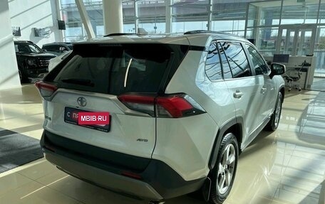 Toyota RAV4, 2020 год, 3 499 900 рублей, 6 фотография