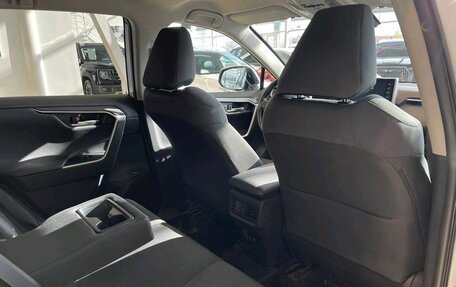 Toyota RAV4, 2020 год, 3 499 900 рублей, 15 фотография