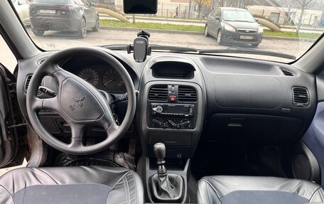 Mitsubishi Carisma I, 2002 год, 180 000 рублей, 6 фотография