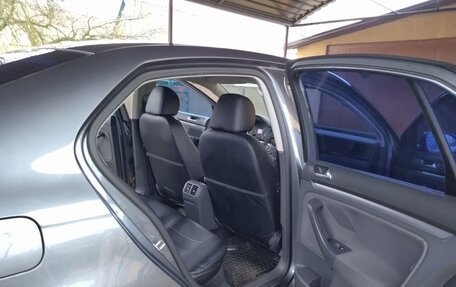 Volkswagen Jetta VI, 2009 год, 975 423 рублей, 6 фотография