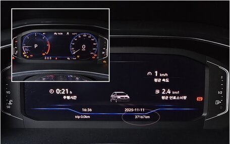 Volkswagen T-Roc I, 2022 год, 2 525 000 рублей, 9 фотография