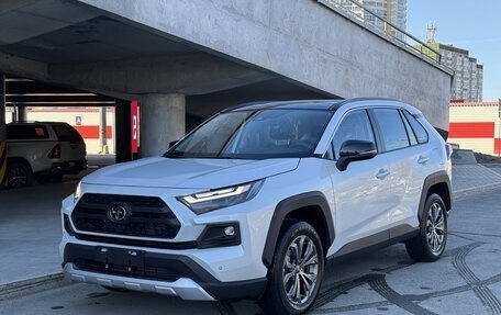 Toyota RAV4, 2025 год, 3 990 000 рублей, 4 фотография