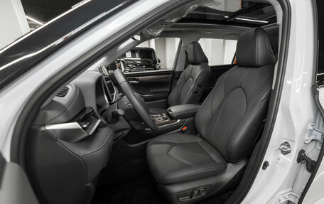 Toyota Highlander, 2025 год, 6 150 000 рублей, 9 фотография