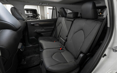 Toyota Highlander, 2025 год, 6 150 000 рублей, 14 фотография