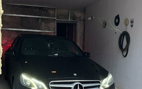 Mercedes-Benz E-Класс, 2014 год, 2 500 000 рублей, 1 фотография