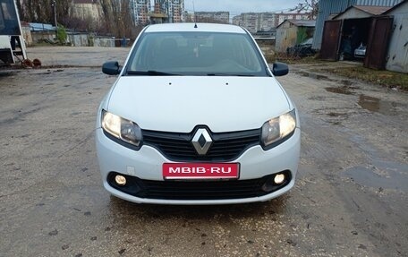 Renault Logan II, 2017 год, 475 000 рублей, 1 фотография