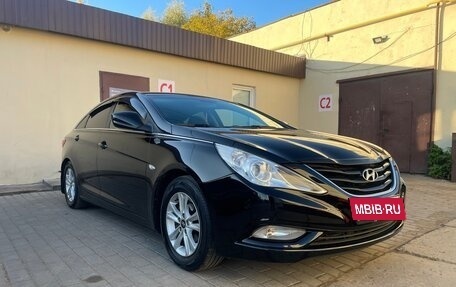 Hyundai Sonata VI, 2011 год, 800 000 рублей, 5 фотография
