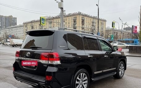 Toyota Land Cruiser 200, 2016 год, 5 800 000 рублей, 6 фотография