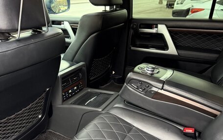 Toyota Land Cruiser 200, 2016 год, 5 800 000 рублей, 16 фотография