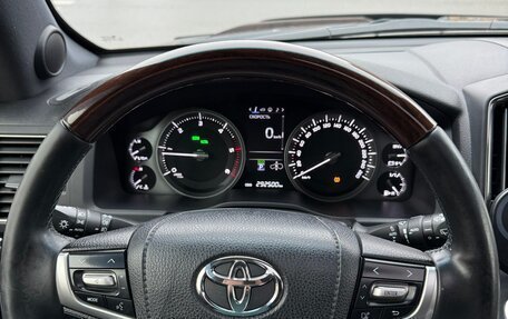 Toyota Land Cruiser 200, 2016 год, 5 800 000 рублей, 29 фотография