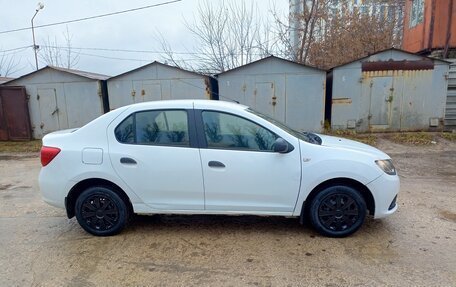 Renault Logan II, 2017 год, 475 000 рублей, 4 фотография