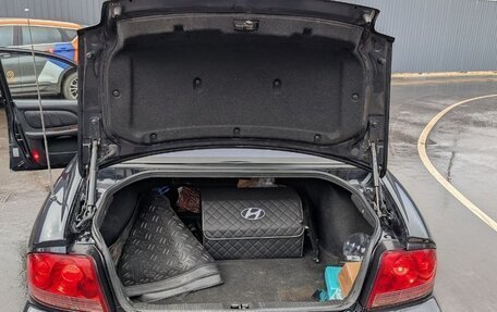 Hyundai Sonata IV рестайлинг, 2005 год, 700 000 рублей, 2 фотография