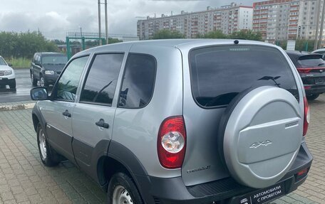 Chevrolet Niva I рестайлинг, 2017 год, 678 000 рублей, 7 фотография