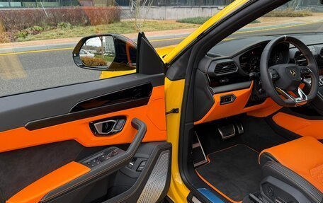 Lamborghini Urus I, 2022 год, 28 900 000 рублей, 17 фотография