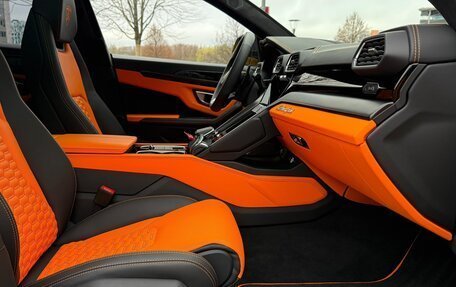 Lamborghini Urus I, 2022 год, 28 900 000 рублей, 27 фотография