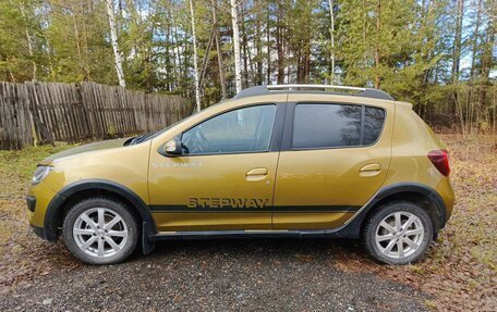 Renault Sandero II рестайлинг, 2015 год, 775 000 рублей, 10 фотография