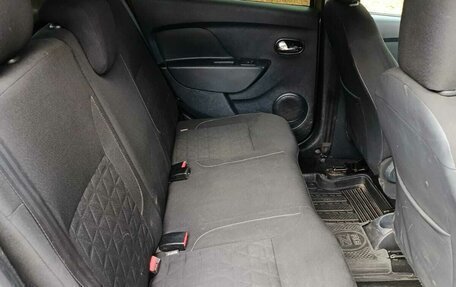 Renault Sandero II рестайлинг, 2015 год, 775 000 рублей, 24 фотография