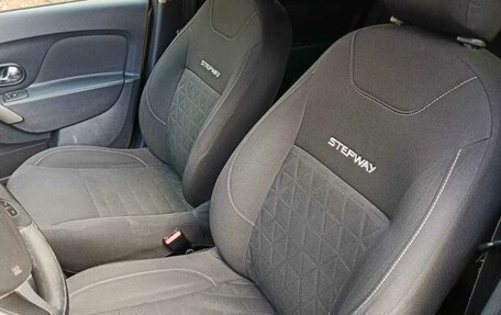 Renault Sandero II рестайлинг, 2015 год, 775 000 рублей, 33 фотография