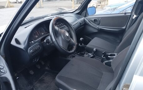 Chevrolet Niva I рестайлинг, 2010 год, 287 000 рублей, 4 фотография