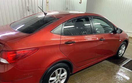 Hyundai Solaris II рестайлинг, 2011 год, 630 000 рублей, 3 фотография