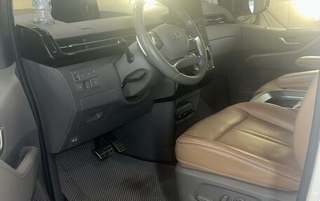 Hyundai Staria, 2022 год, 6 500 000 рублей, 3 фотография