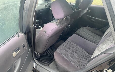 Mazda 323, 2002 год, 175 000 рублей, 4 фотография