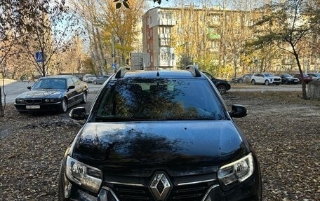 Renault Sandero II рестайлинг, 2018 год, 1 060 000 рублей, 2 фотография