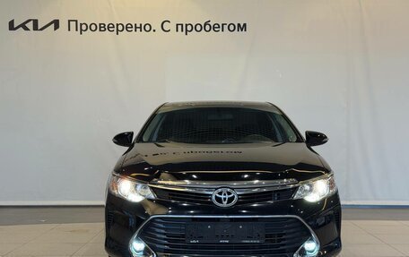 Toyota Camry, 2017 год, 2 200 000 рублей, 2 фотография