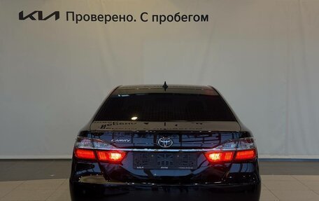Toyota Camry, 2017 год, 2 200 000 рублей, 7 фотография