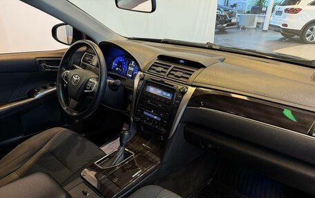 Toyota Camry, 2017 год, 2 200 000 рублей, 25 фотография