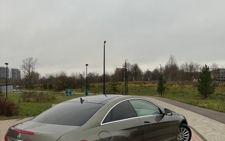 Mercedes-Benz E-Класс, 2010 год, 1 400 000 рублей, 4 фотография