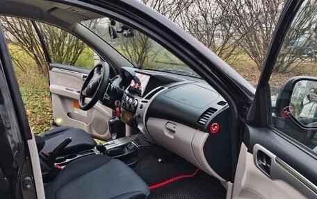 Mitsubishi Pajero Sport II рестайлинг, 2012 год, 1 850 000 рублей, 8 фотография