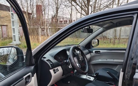 Mitsubishi Pajero Sport II рестайлинг, 2012 год, 1 850 000 рублей, 10 фотография