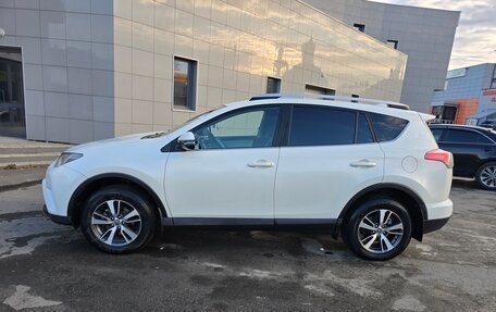 Toyota RAV4, 2017 год, 2 465 000 рублей, 2 фотография