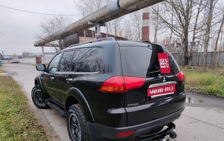 Mitsubishi Pajero Sport II рестайлинг, 2012 год, 1 850 000 рублей, 11 фотография